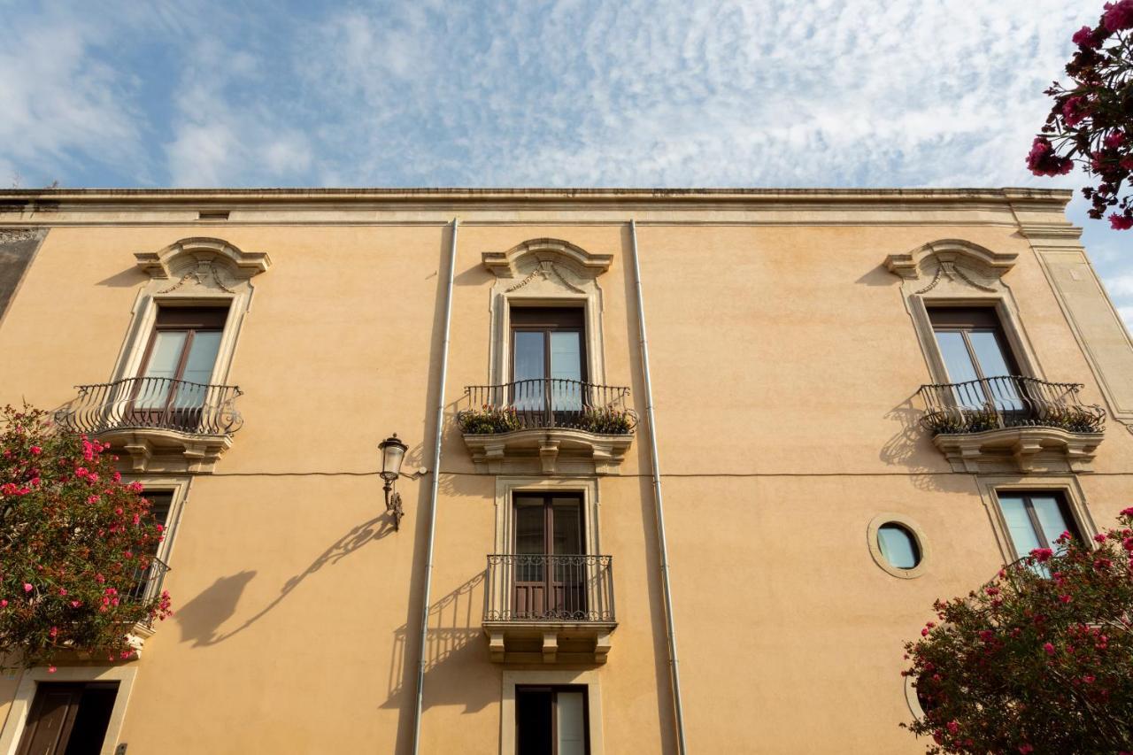 Suite La Pergola - Centro Storico Catania Kültér fotó