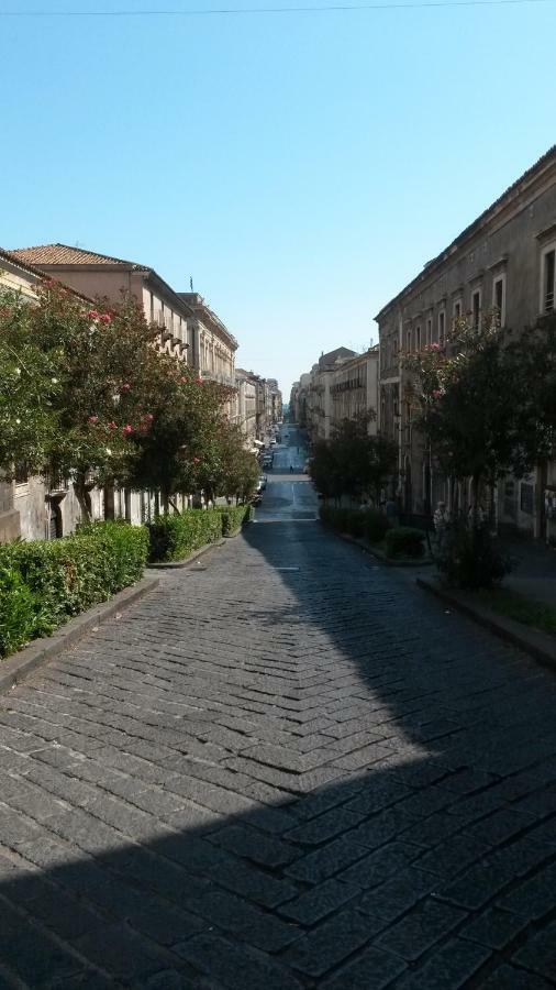Suite La Pergola - Centro Storico Catania Kültér fotó